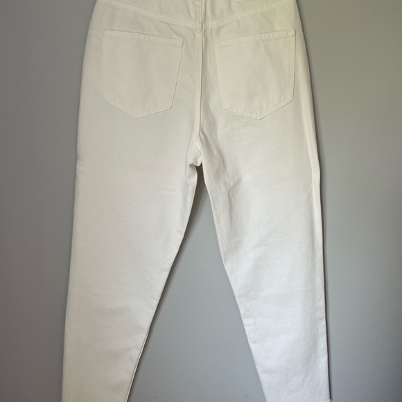 The perfect pair of white jeans for this summer! White, Zara, High waisted, mom - Picture 4 of 5
